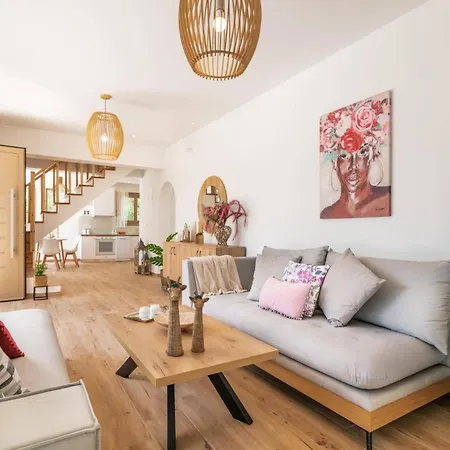 فيلة Ionio Deste By *