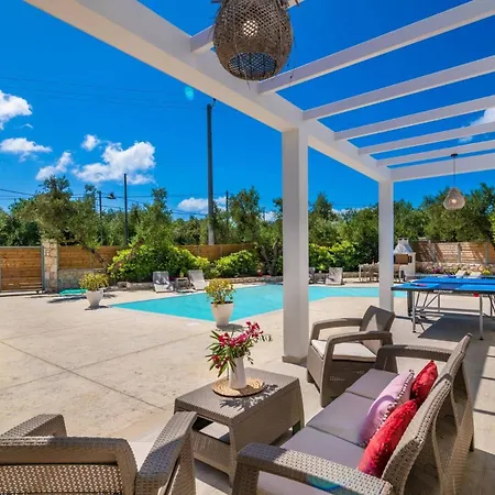 Ionio Deste By וילה *